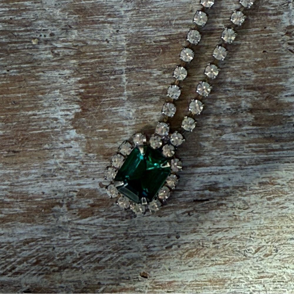 Green Gemstone diamond necklace